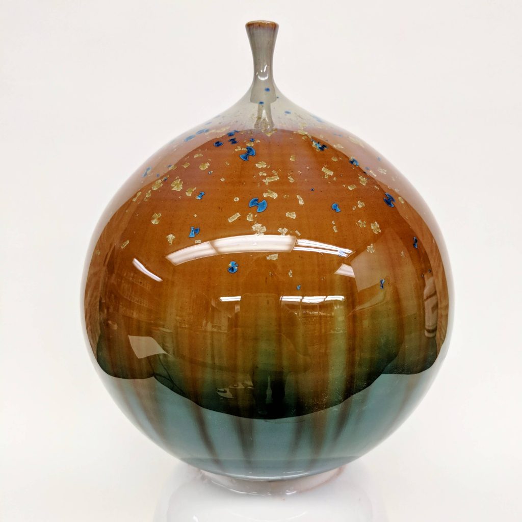 Round Trip Clayworks by Erika Novak, handmade ceramics, hand thrown ceramics, handmade pottery, potter wheel